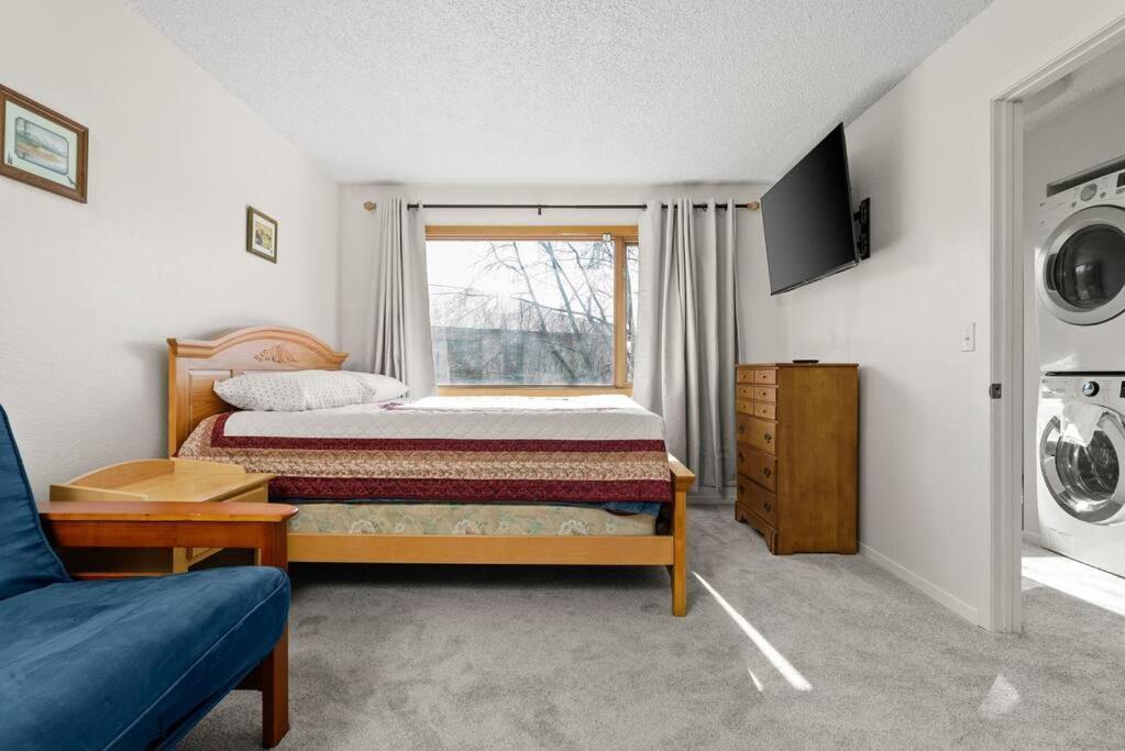 Moose Meadows- Near The Airport, Centrally Located Anchorage Esterno foto